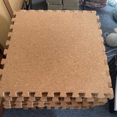 【本日引き渡し希望】コルク風 フロアタイル 計18枚の画像