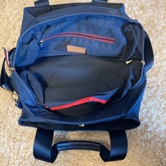 トミーヒルフィガー斜めがけカバンの画像