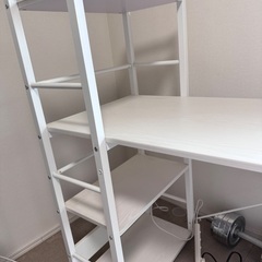 システムデスクの画像