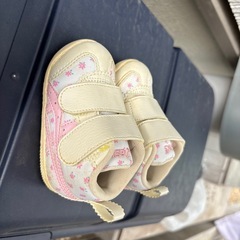 アシックスベビー靴の画像