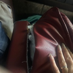 ニトリの赤いソファーの画像