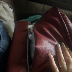 ニトリの赤いソファーの画像