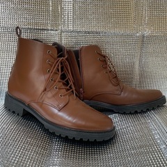 サイドファスナーのブーツの画像