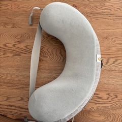 　エルゴベビー授乳クッション　ナチュラルカーブ・ナーシングピローの画像