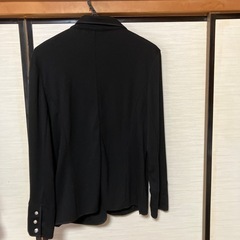 レディース　ブラックジャケットの画像