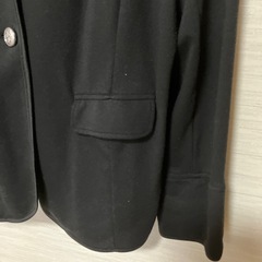 レディース　ブラックジャケットの画像