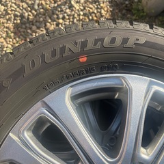 スタッドレスタイヤホイール付き4本の画像