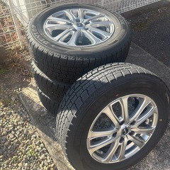 スタッドレスタイヤホイール付き4本の画像