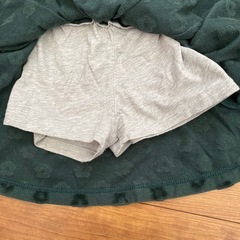 80サイズ スカート(内ズボンあり)の画像