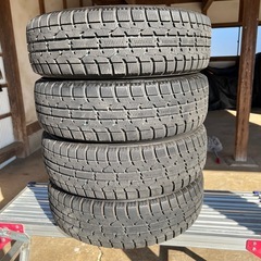 14インチアルミスタッドレスタイヤ165/65R14の画像