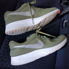 ナイキ　レディース　スニーカーの画像