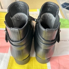 黒ブーツ中古品の画像