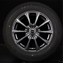 スタッドレスタイヤの画像