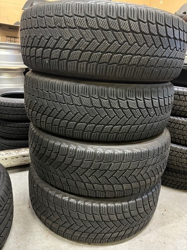 235/60R18 MICHELINスタッドレス　4本セット