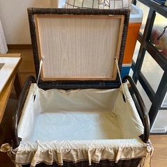 籐のカゴの画像