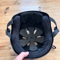 シルバーフォックス スケートボードヘルメットサイズ　Mの画像