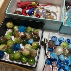 手芸パーツ大量の画像