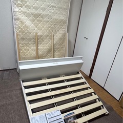 【多数のメッセージありがとうございました、返信できなくてすみません】セミダブルベッド(3年使用)の画像