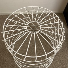 イケア　クヴィストブロー リビングテーブル ホワイト ワイヤー サイドテーブルの画像