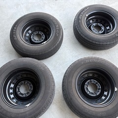 ハイエース　タイヤ　純正タイヤ
　の画像