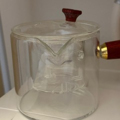 【新品・未使用】耐熱ガラス製 ティーポット 木柄ハンドル フィルター付き 茶漉し の画像