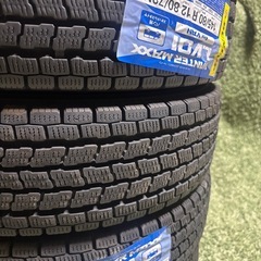 YOKOHAMA 145/80R12 80/78N LT タイヤの画像