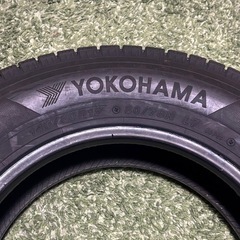 YOKOHAMA 145/80R12 80/78N LT タイヤの画像