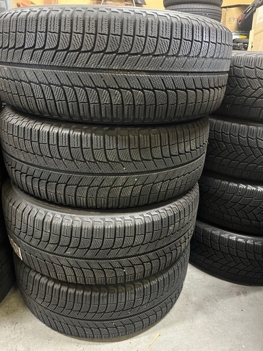 235/55R18 MICHELINスタッドレス　4本セット