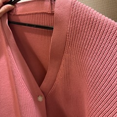 レディース　ピンク　ニットカーディガンの画像