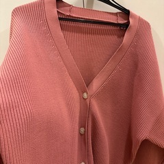 レディース　ピンク　ニットカーディガンの画像