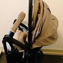 combi コンビ ベビーカー メチャカルハンディ オート4キャスの画像