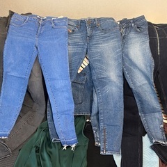 値引き不可　まとめ売り限定　ジーンズ5点　トップス4点　ワンピース2点の画像