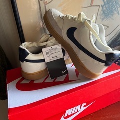 新品未使用NIKEナイキ　スニーカーの画像