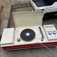レコードプレイヤーの画像