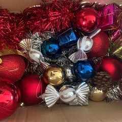 大きいクリスマスツリーの画像