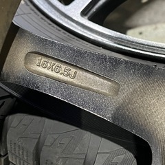 ヴェゼル 16インチ 22年製 ヨコハマスタッドレス 4本セットの画像