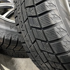 ヴェゼル 16インチ 22年製 ヨコハマスタッドレス 4本セットの画像
