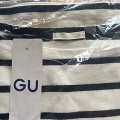 新品3枚
セットUNIQLO ・guTシャツの画像