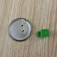 マイクラ　クリーパー　缶バッジなどの画像