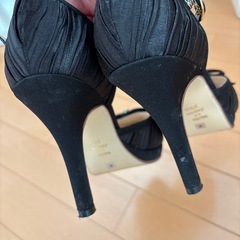 結婚式パーティ用パンプス23cmの画像