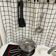 IKEA キッチンおもちゃ　調理器具セット
　の画像