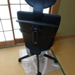 オフィスチェア コクヨ ラルゴの画像