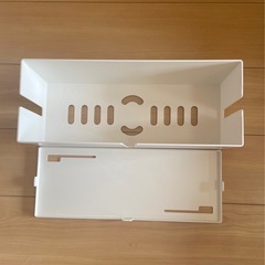 バッファロー BUFFALO ケーブルボックス 電源タップ&ケーブル収容 Lサイズ ホワイト BSTB01LWHの画像