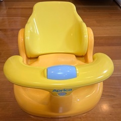 Aprica ベビーバスチェア 黄色の画像