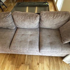 コストコ　コストコ　グレー 3人掛けソファ モダンデザインの画像