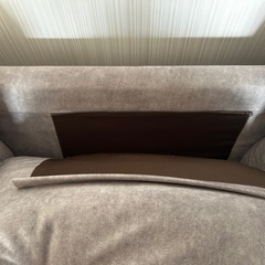 コストコ　グレー 3人掛けソファ モダンデザインの画像