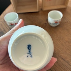 柿右衛門窯の酒器とマグカップの画像