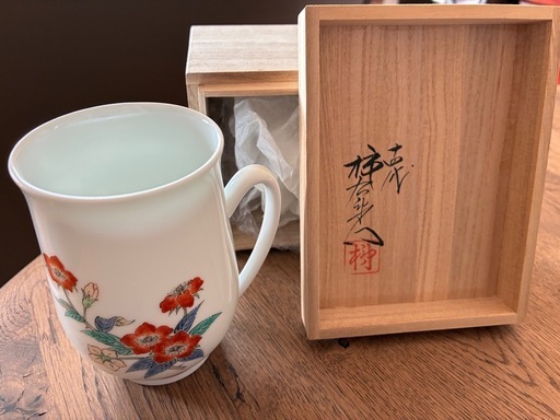 柿右衛門窯の酒器とマグカップ