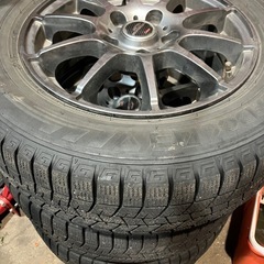 中古のアルミホイールスタッドレスタイヤ4本195/65R15 114.3 5Hの画像