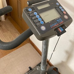 フィットネスバイク、室内自転車、家庭用エアロバイク、ジム用品の画像